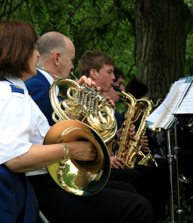 french_horns___saxes_playing_2_colour