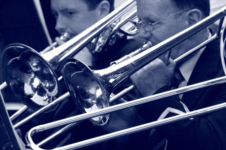 paul___andrew_trombones_bw